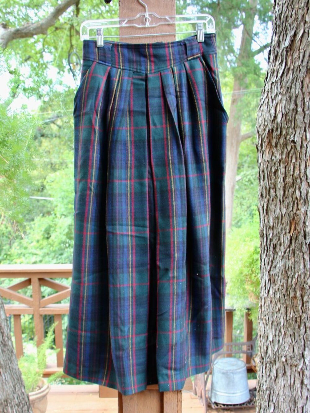Ladies vintage plaid Mark Shale wool skirt size 8